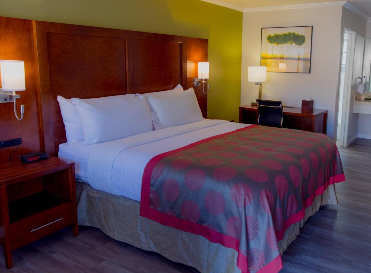 Ramada By Wyndham Mountain View Hotel Ngoại thất bức ảnh