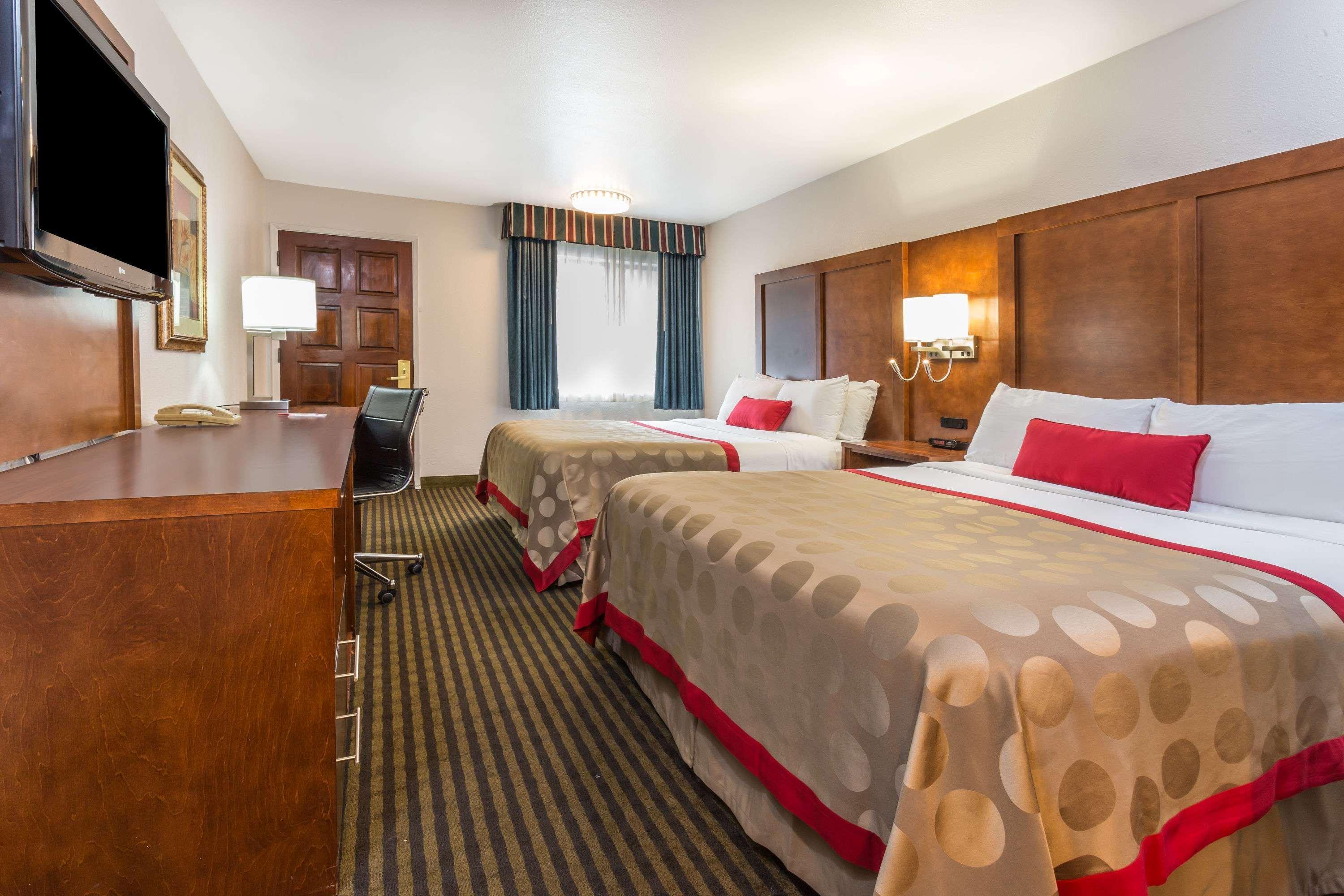 Ramada By Wyndham Mountain View Hotel Ngoại thất bức ảnh