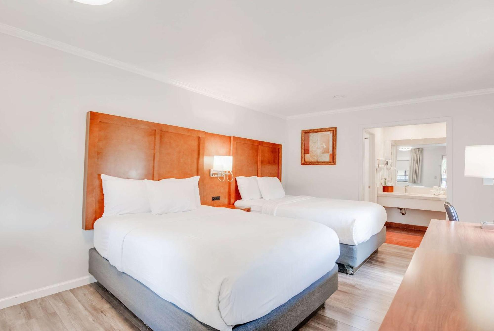 Ramada By Wyndham Mountain View Hotel Ngoại thất bức ảnh