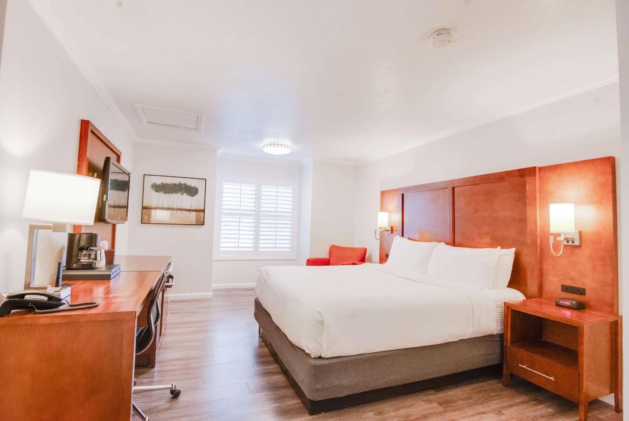 Ramada By Wyndham Mountain View Hotel Ngoại thất bức ảnh